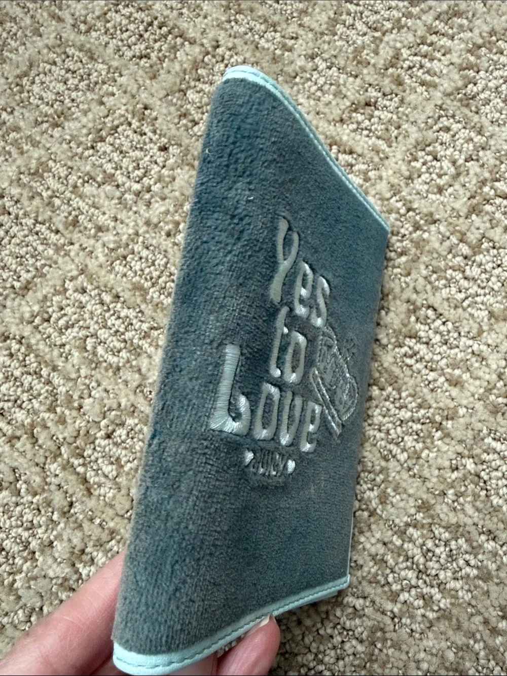 Juicy Couture 'Yes to Love' Velvet passport case - Gray/Teal